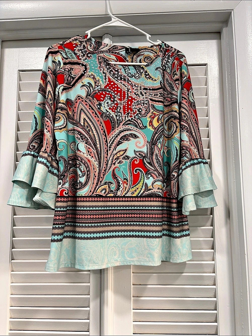 New Directions Paisley Embellished Blouse in Blue & Red Petite Large